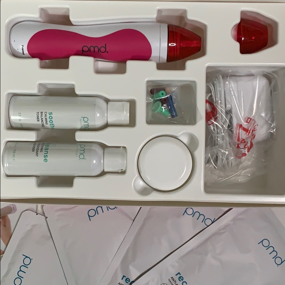 PMD Personal Microderm Ultimate System - Picture 5 of 8